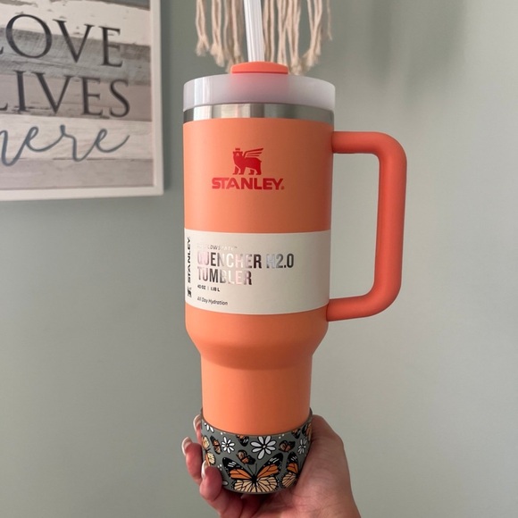 Stanley Quencher H2.0 40oz. Nectarine Tumbler + BOOT - Picture 2 of 9